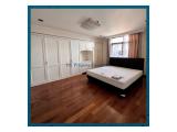 Disewakan Apartemen Kusuma Chandra 3 Bedroom Luas 159 semi furnished hadap Pool lantai tengah